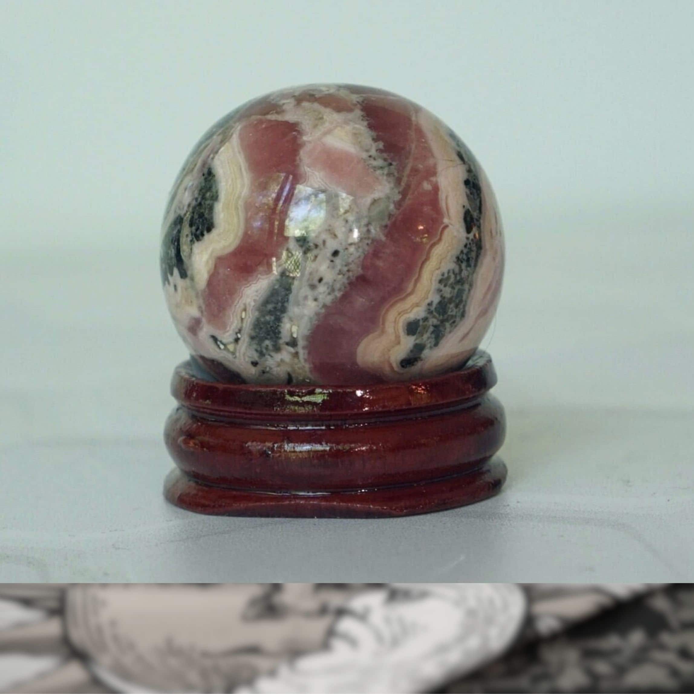 Material > Rhodochrosite