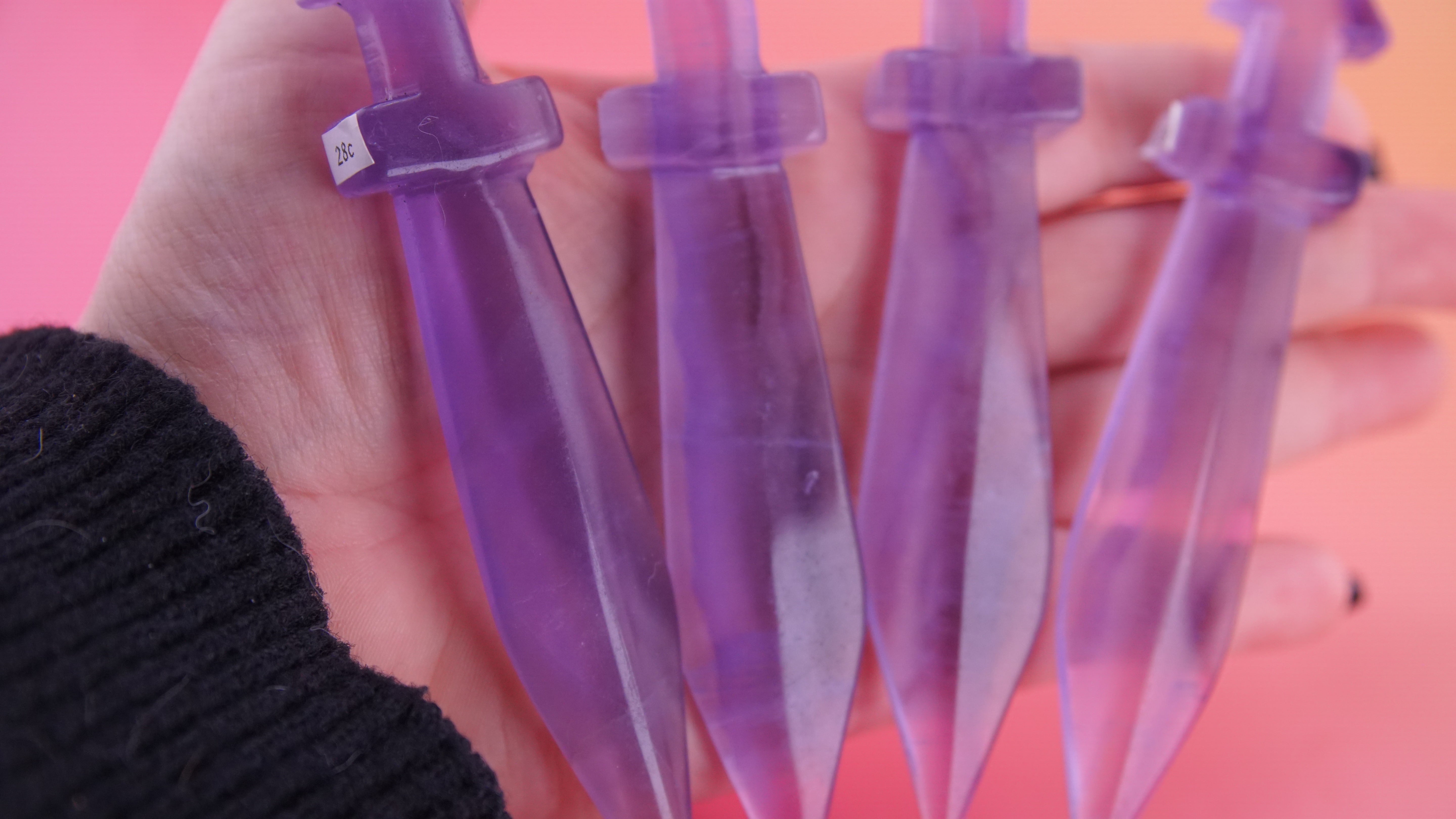 Fluorite Dagger Fandom Carving | Intuitively Selected
